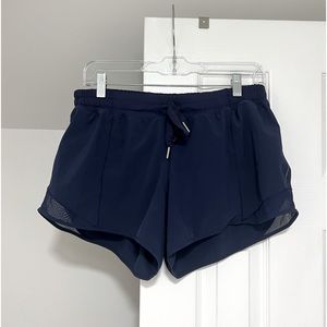 🍋LULU Hotty Hot Shorts (Size 10)